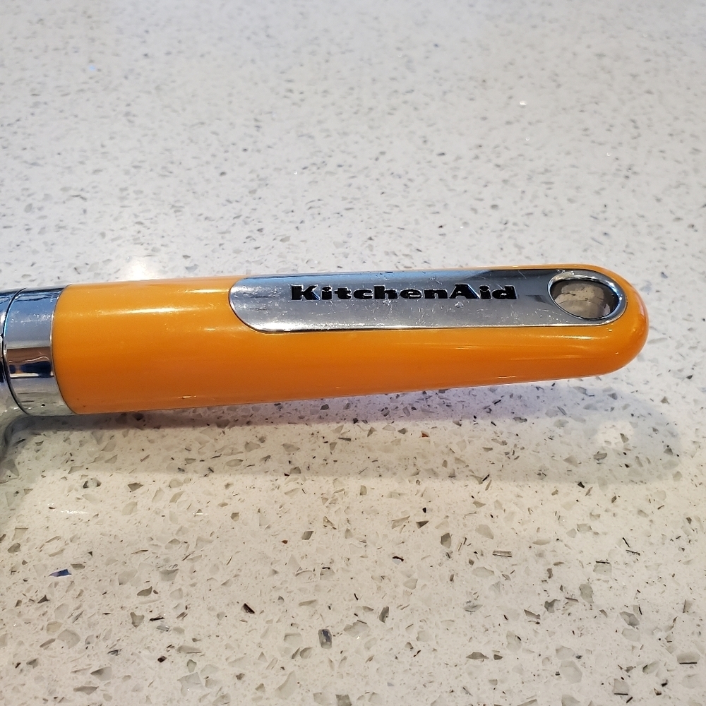 KitchenAid Pizza Cutter Kitchen Aid Pizza Wheel Orange Stainless Steel Cook Bake - Picture 3 of 5